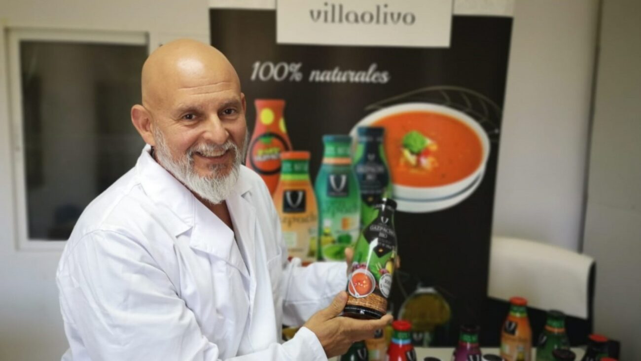 Entrega del premio mejor gazpacho 2022 a Villaolivo